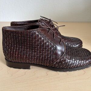 Women’s 9B Cole Haan Brown Woven Leather
 Tie Laces—Ankle Boots.  Ex. Condition
